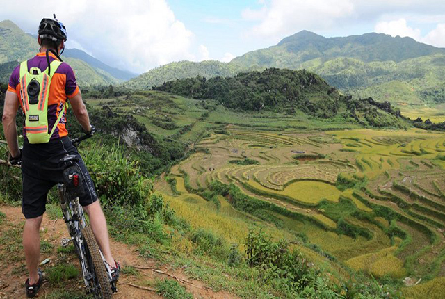 Hanoi Vietnam - Luang Prabang Laos cycling tour