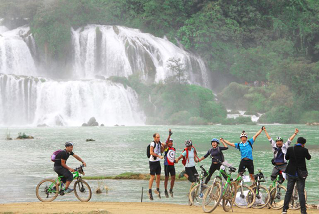 Ba Be National park and Bac Son Valley Cycling Tour