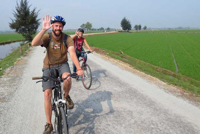 Hanoi countryside half-day cycling tour