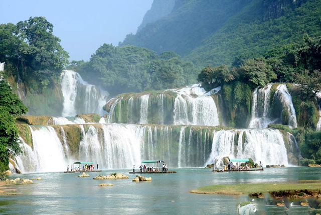 Ban Gioc waterfall and Cao Bang 3 Days Tour